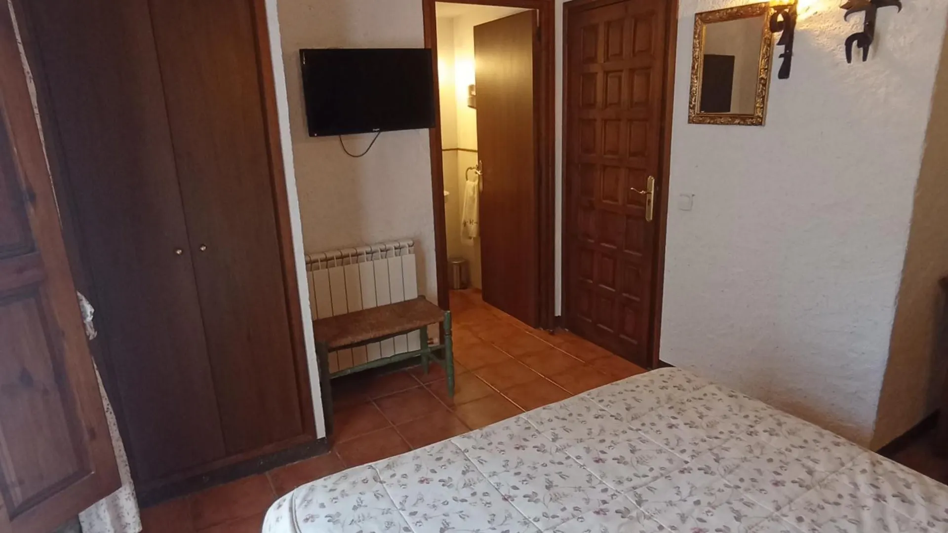 Apartaments Can Lo Rupit 0*,  Spain